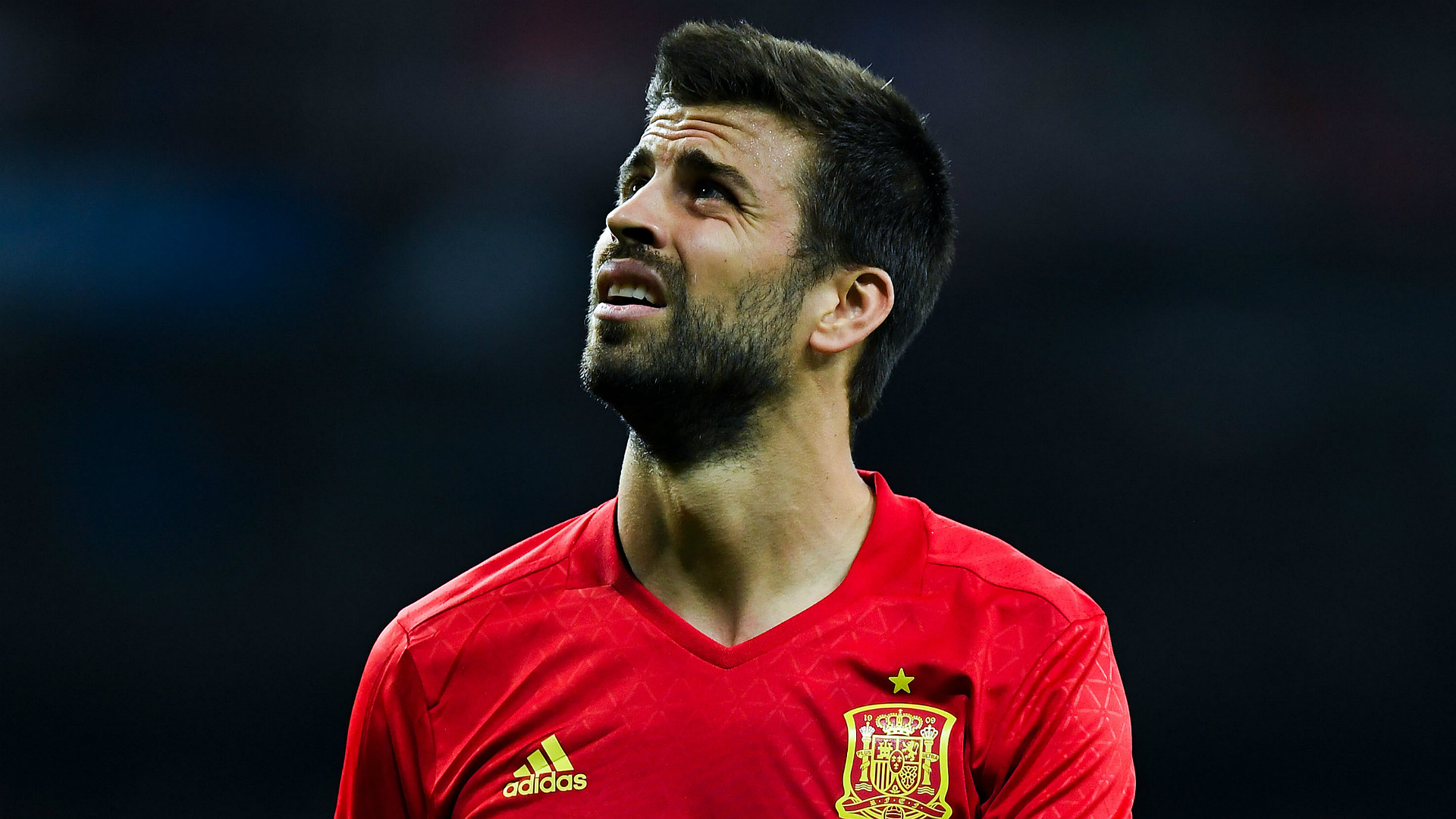 Pique proud to play for Spain despite Catalan independence referendum