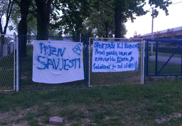 Foto: Lokose uoči Dinama na Kajzerici dočekala poruka Armade