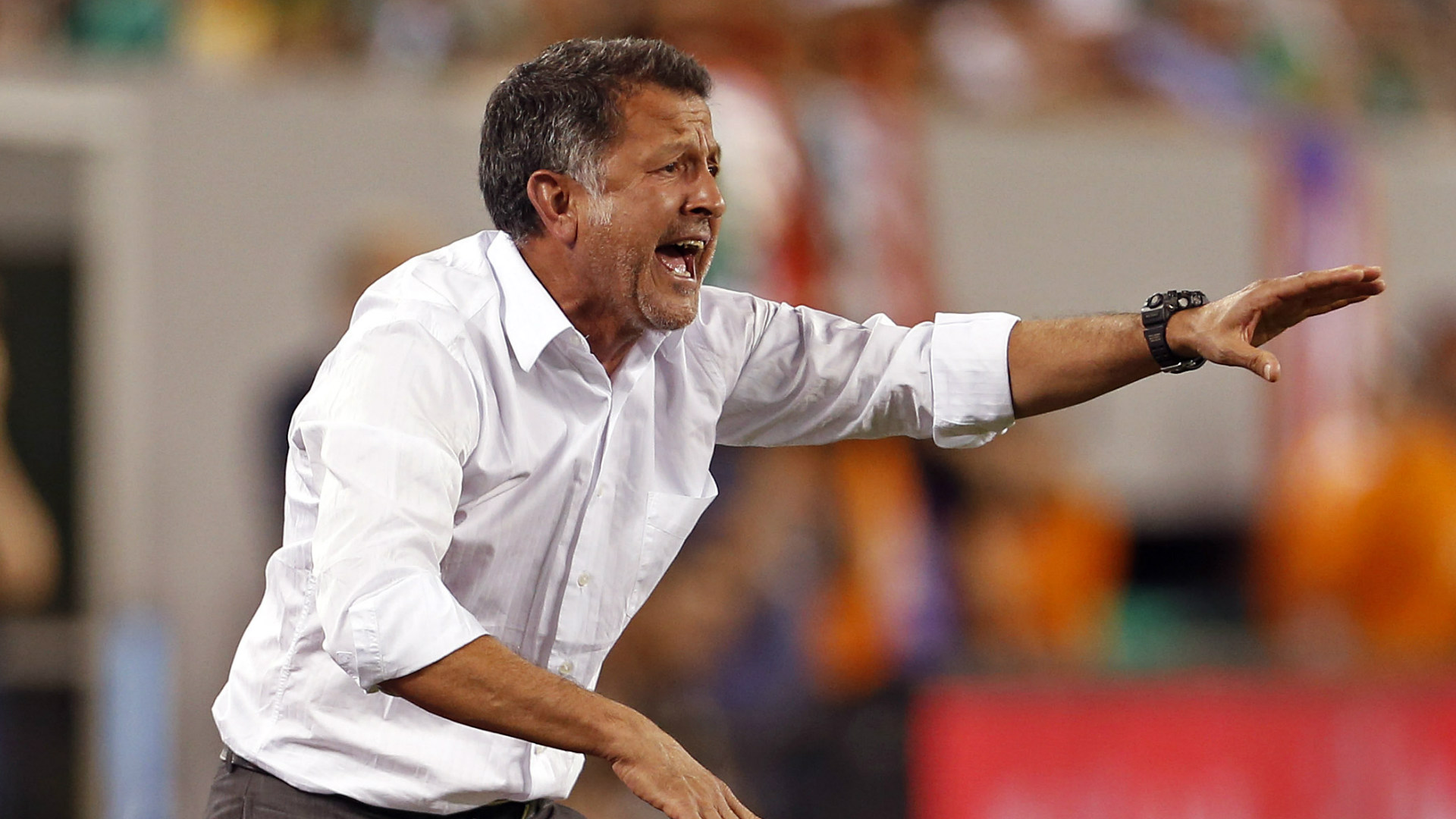 Bradley's stunning early goal helps US tie Mexico