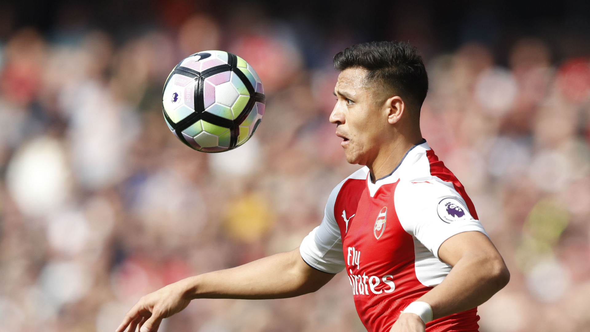 Usain Bolt says Alexis should leave Arsenal Usain Bolt says Alexis should leave Arsenal