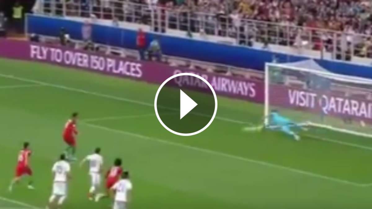 VIDEO: Guillermo Ochoa ataja penal a Portugal