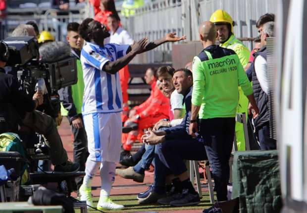Muntari walks off field during Pescara's game at Cagliari due to alleged racist abuse