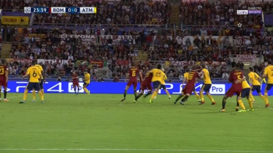 ¿Hay penalti de Luciano Vietto ante la Roma? | Goal.com