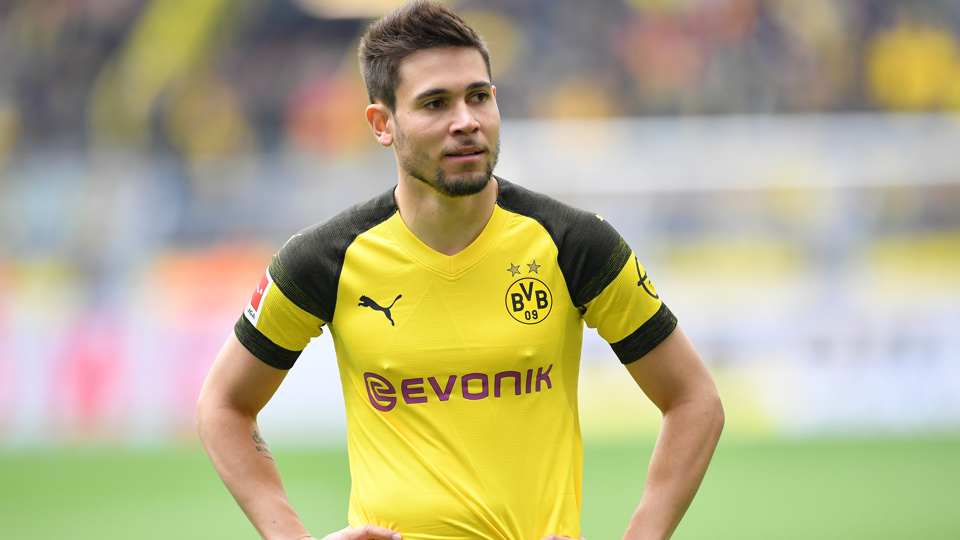 Mercato - Suivi par le PSG, Raphaël Guerreiro a reçu une offre de prolongation de Dortmund