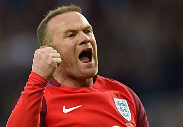 Rooney to remain as England captain