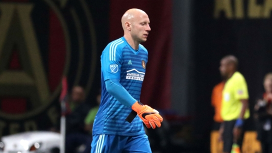 MLS: Brad Guzan red card spoils clash of first-place teams, paves way for Sporting KC win | Goal.com