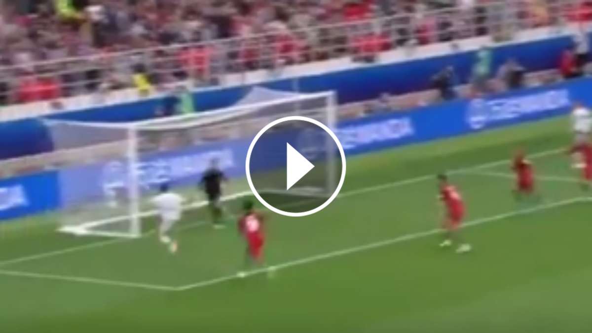 VIDEO: La increíble falla de Hirving Lozano