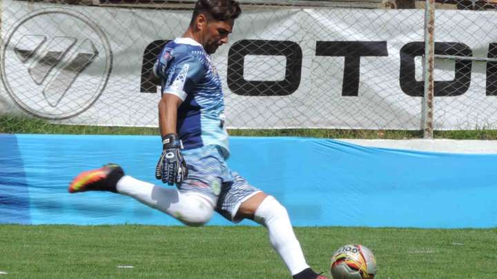 Brun, el portero más goleado que ya es goleador