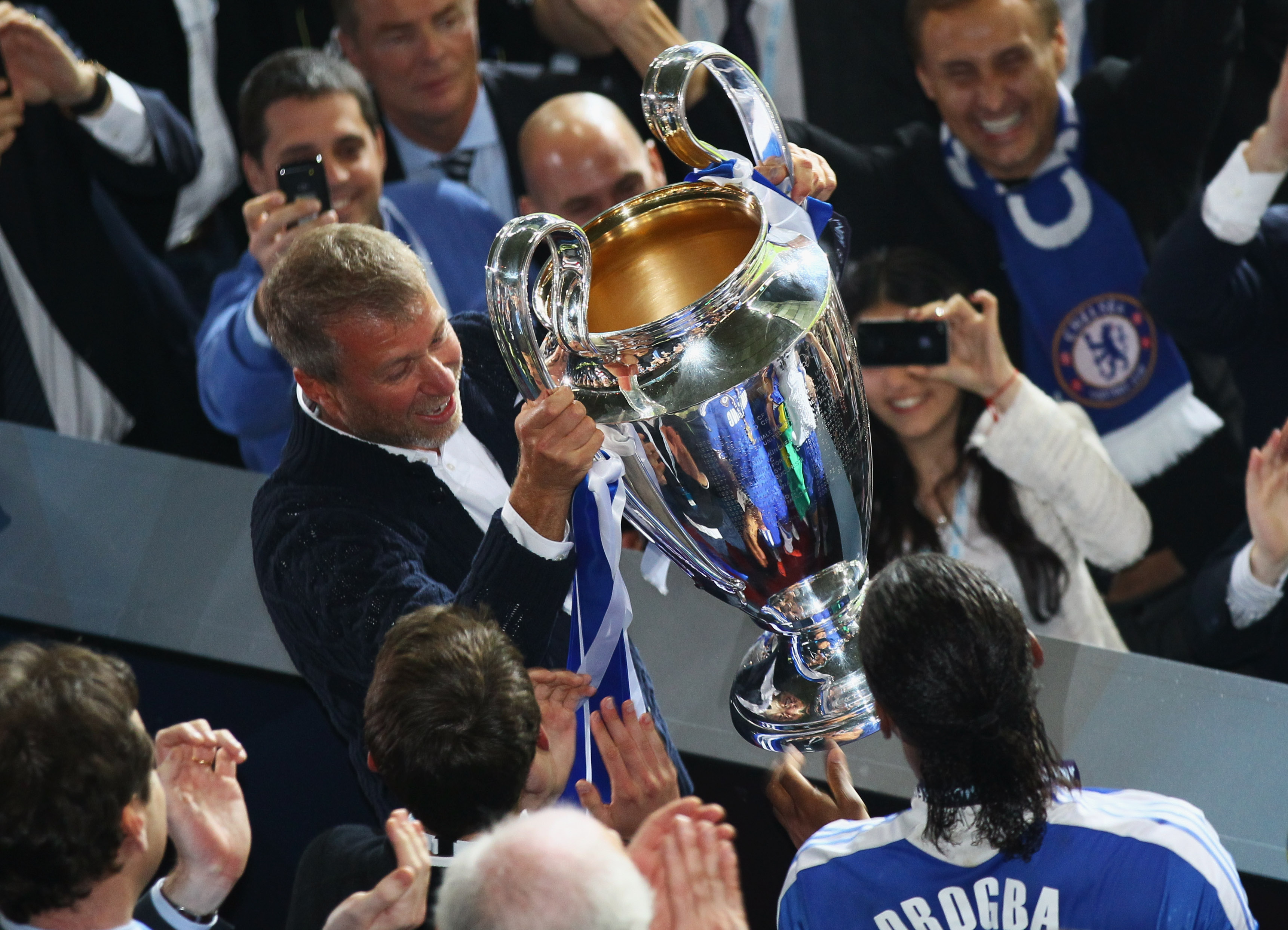 Wenger invokes spirit of 2005 in FA Cup history bid