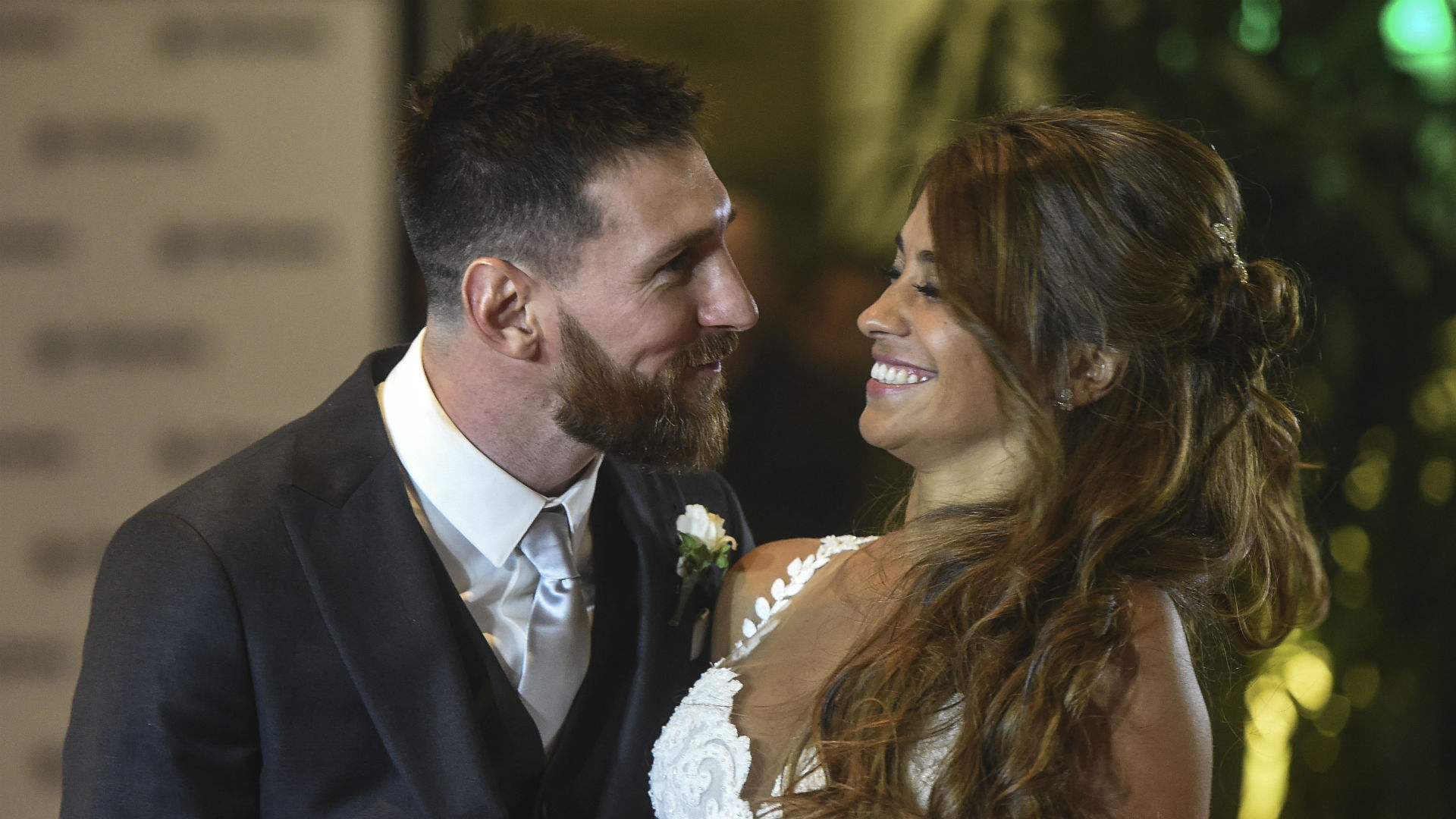 Lionel Messi And Wife Antonella Roccuzzo Enjoy One On