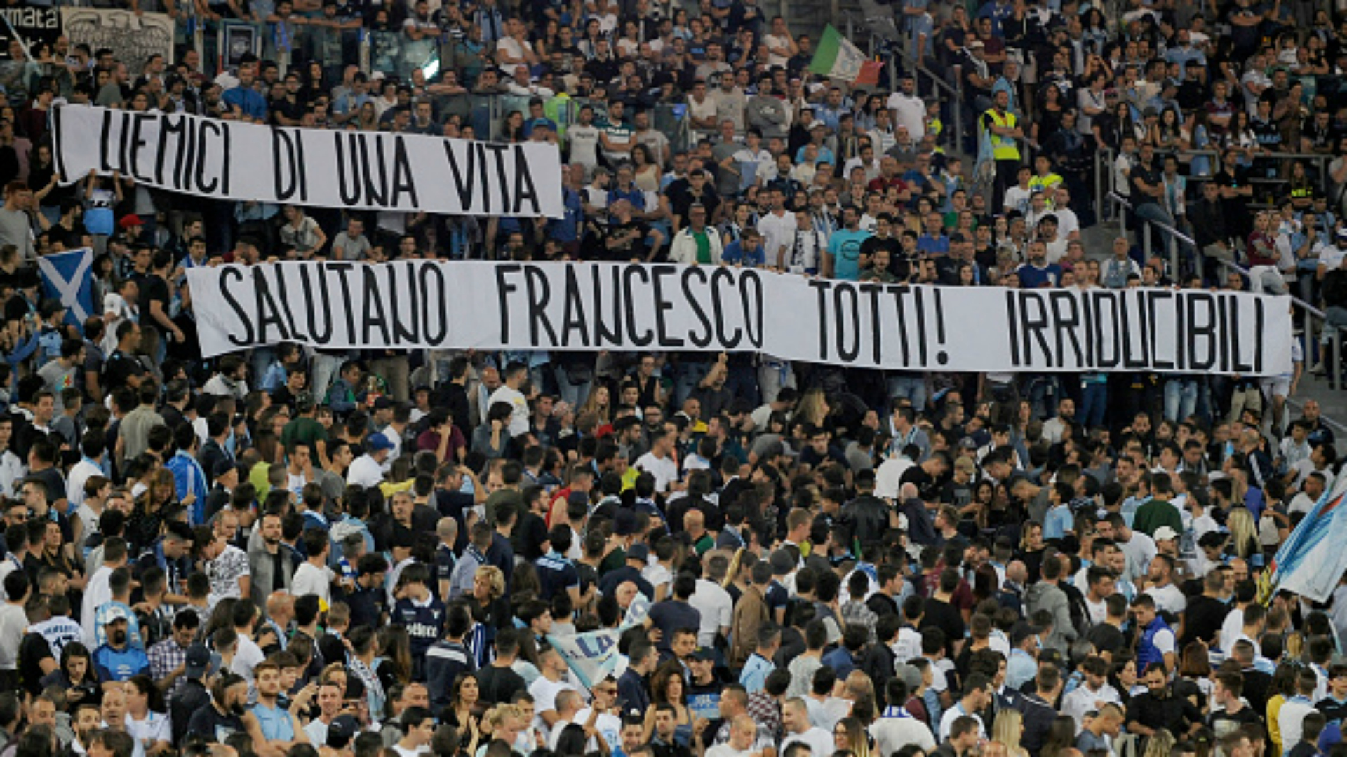 Le bel hommage des supporters à Totti — Lazio