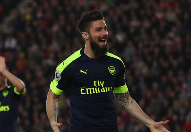 Giroud considering Arsenal exit after lack of games