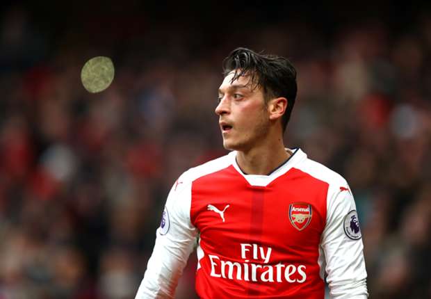 His style is more fluid – Wenger defends Ozil