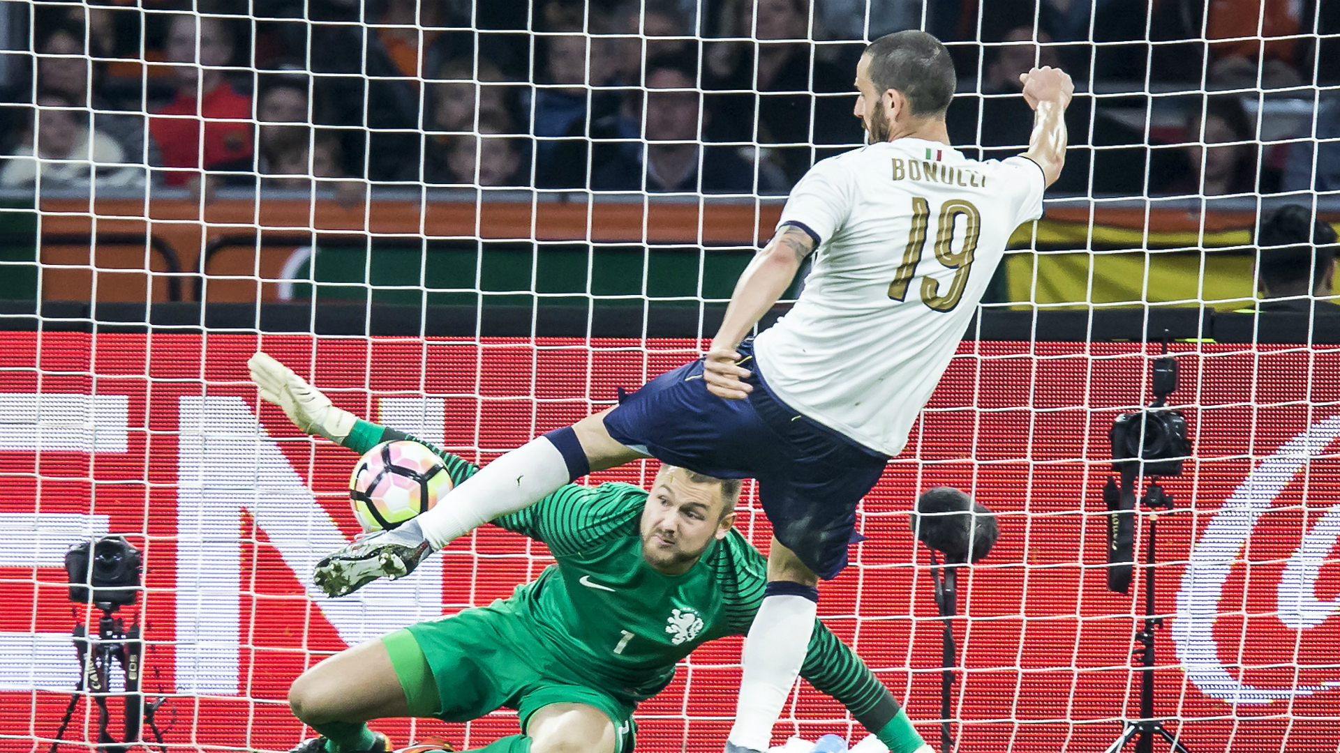 Jeroen Zoet Leonardo Bonucci Netherlands Italy 03282017