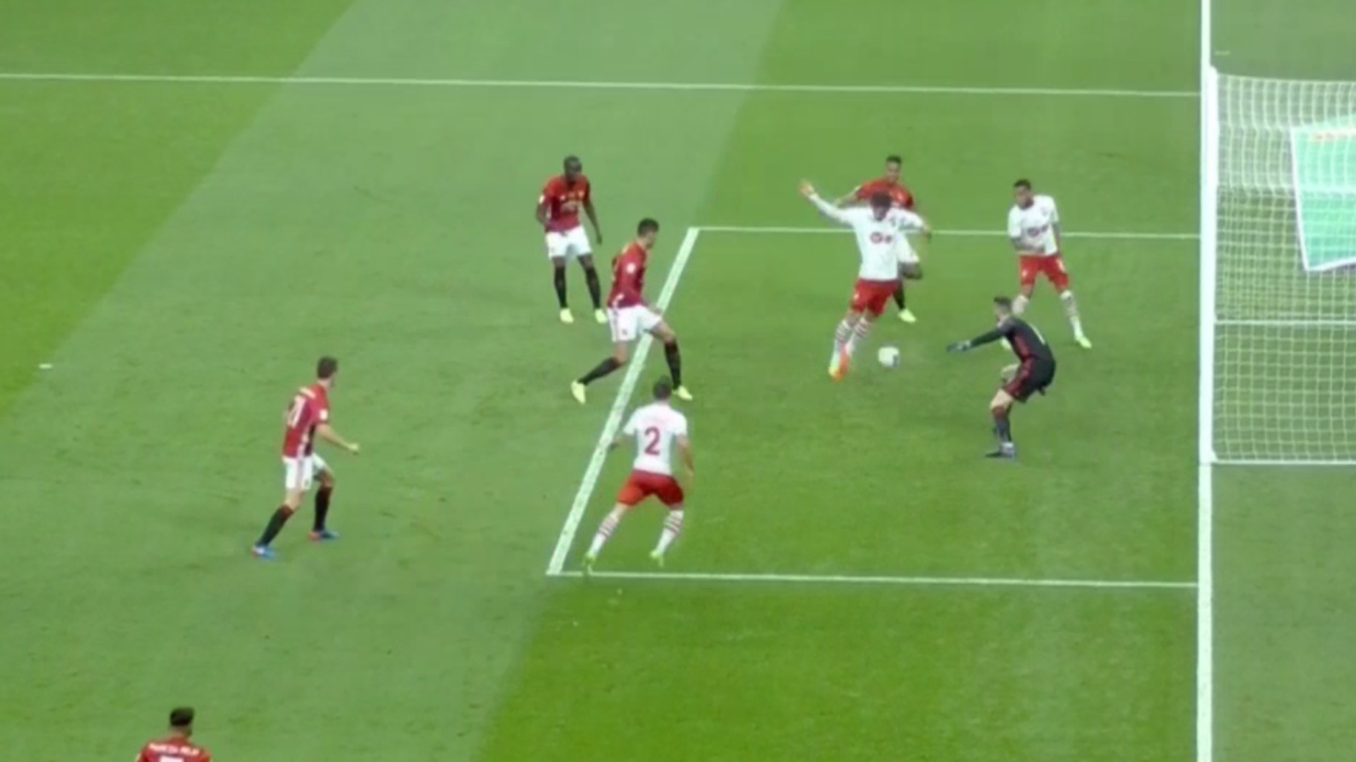 Offside?! Man Utd Let Off With Disallowed Southampton Goal - InventionSport