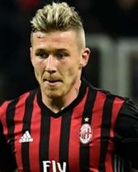 juraj-kucka-milan-genoa-serie-a-18032017_riedpz3yxo3u1asju0b1r08l4.jpg