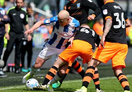Mooy lively but Huddersfield held