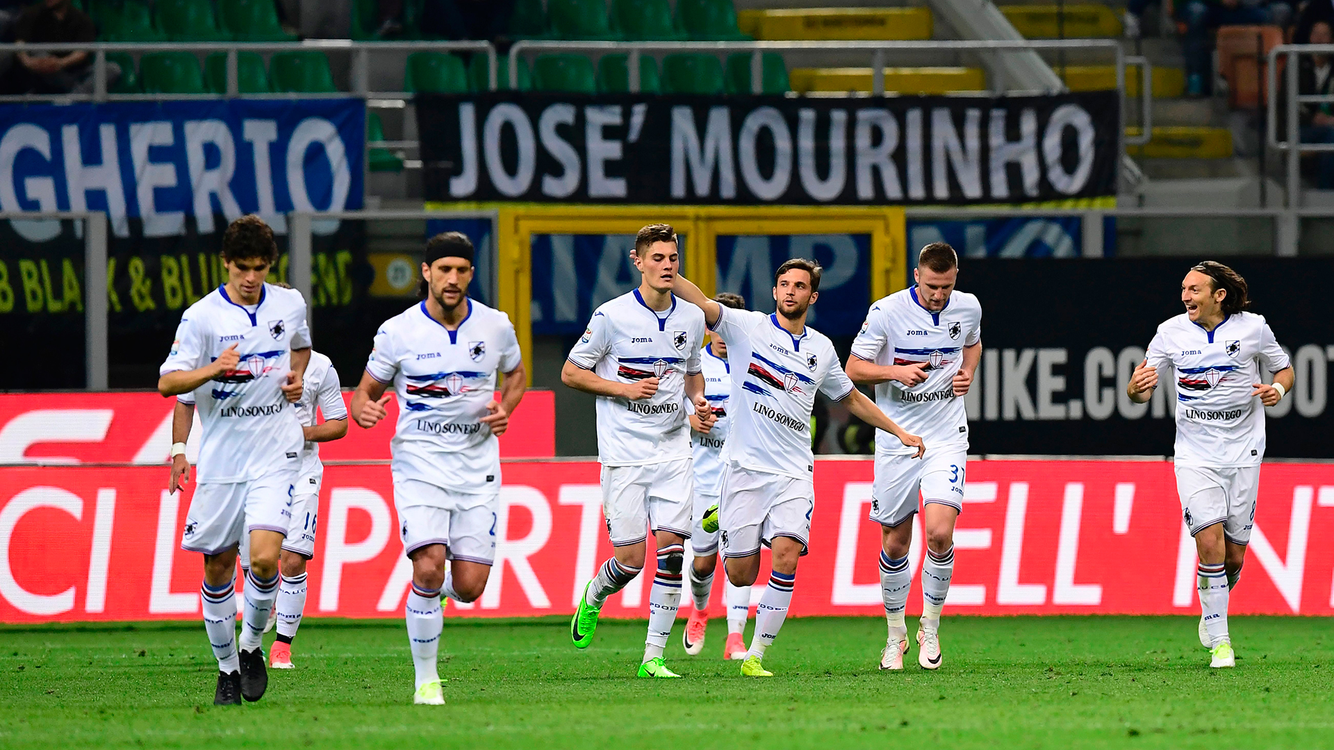 Juventus set to sign striker Schick from Sampdoria