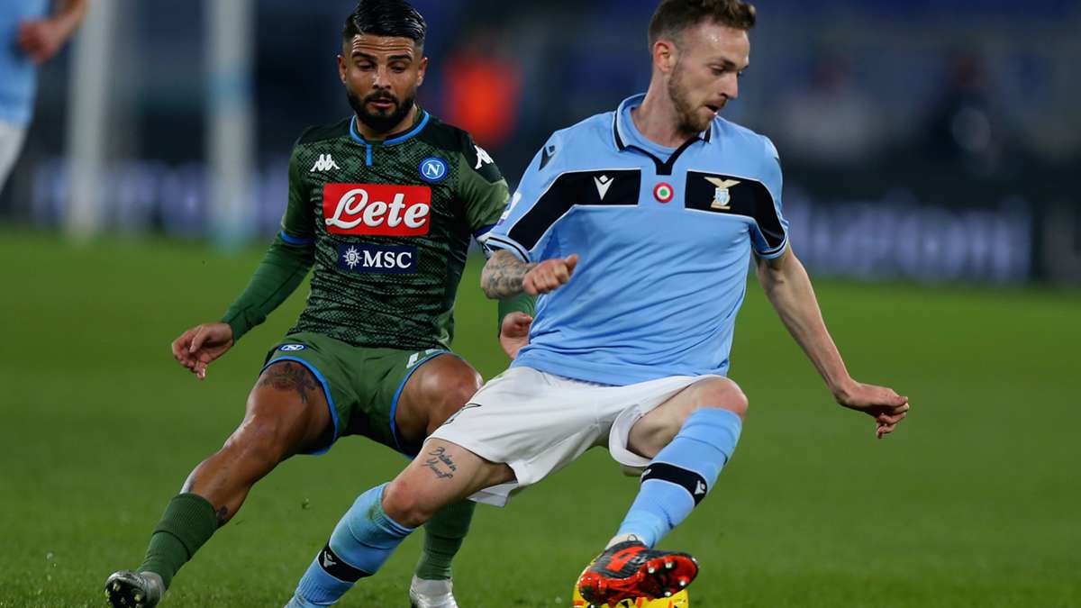 Napoli-Lazio incredibile: Hysaj e Leiva espusi, 2 rossi in 25′