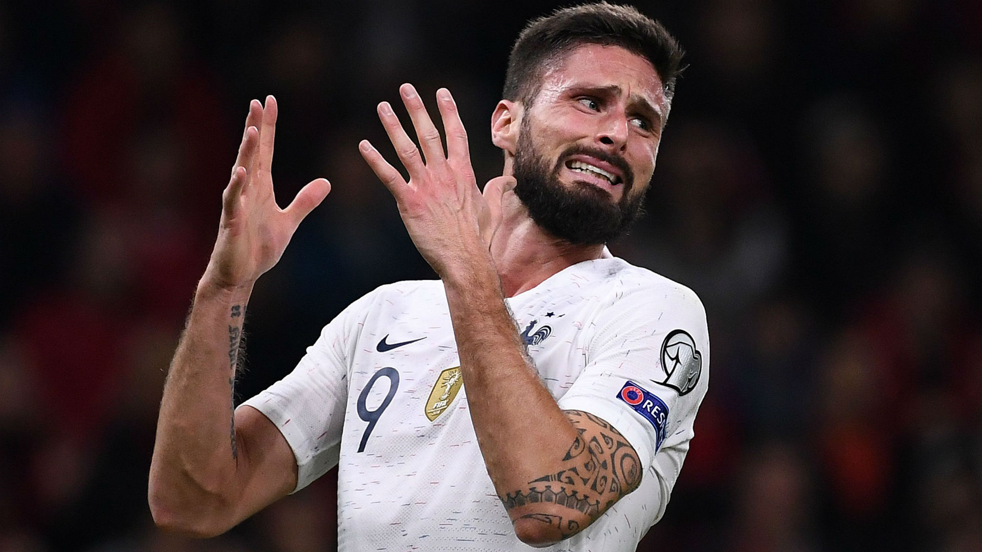 Giroud urged to leave Chelsea by France boss Deschamps