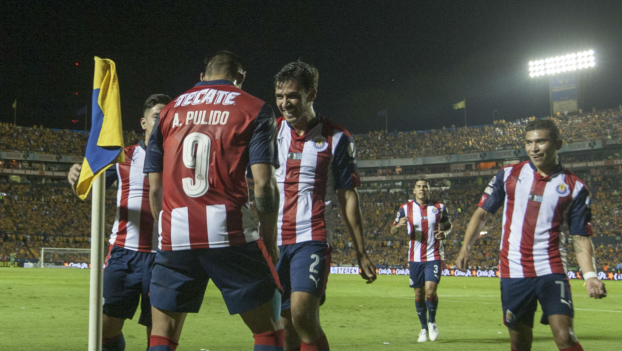 Tigres' Gignac breaks Chivas hearts with late double in 2-2 draw