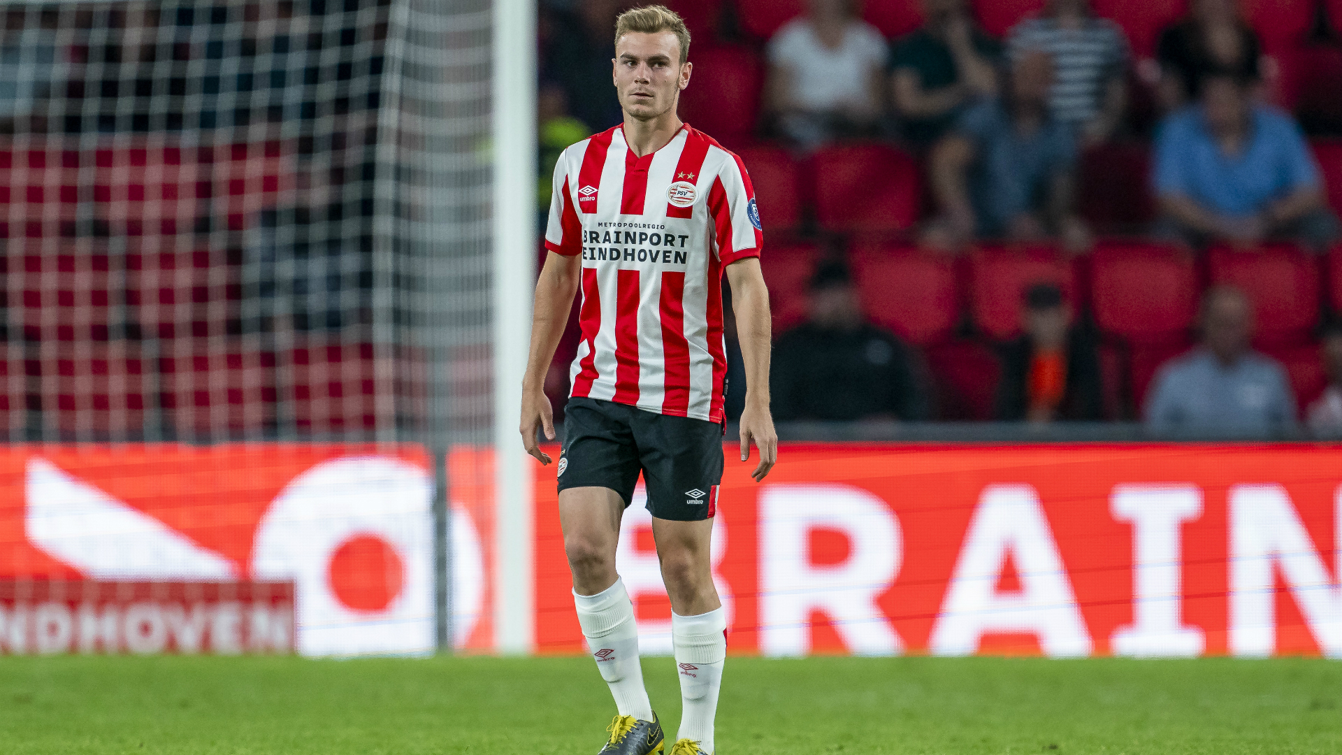 "Hij heeft niets tegen PSV, maar vertrek is logisch als hij niet speelt"