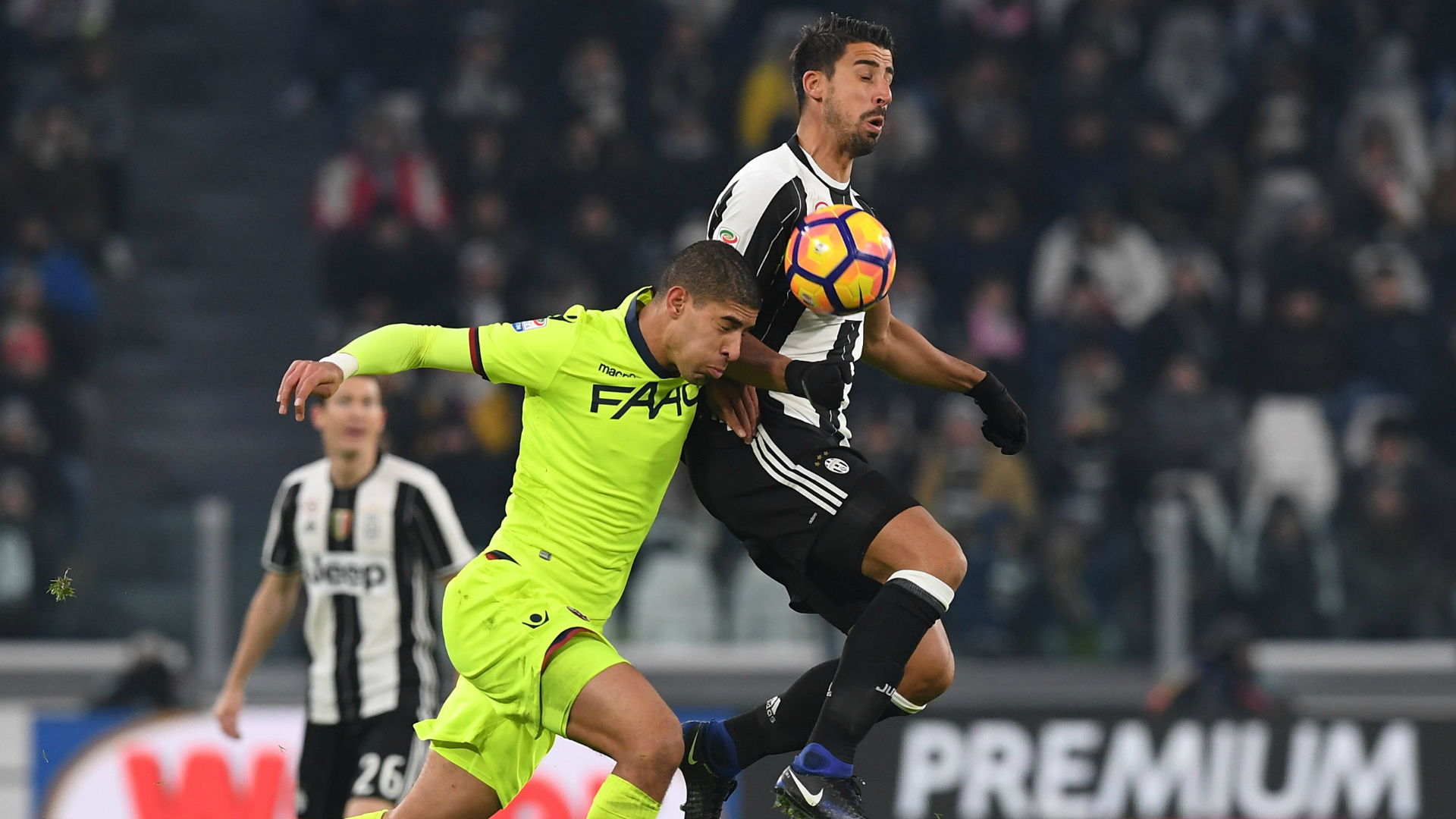 masina-khedira-juventus-bologna-serie-a_