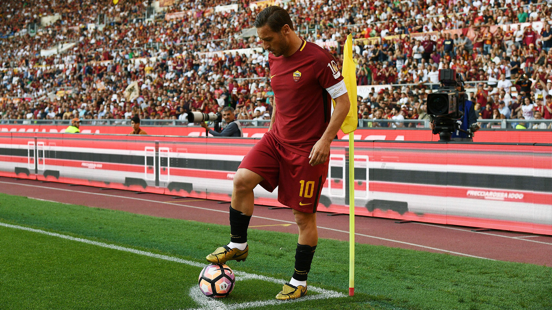 Francesco Totti wanted to miss penalty with last Roma kick - Juan Jesus