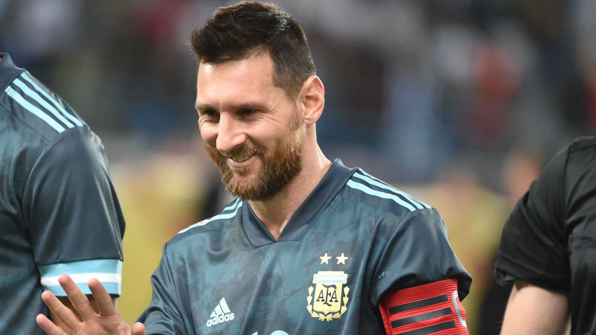 Messi tries to manipulate referees, says Thiago Silva