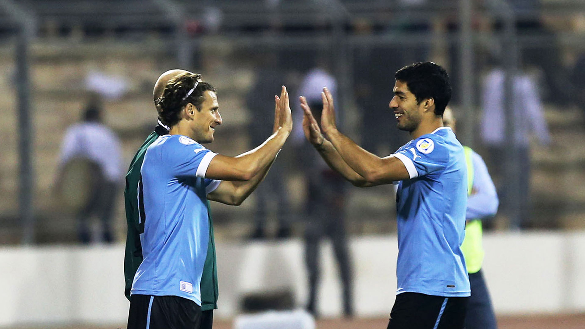 Diego Forlan Luis Suarez Istimewa Tapi Lionel Messi Terbaik Goalcom