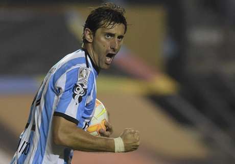 Milito's special gift on retirement day