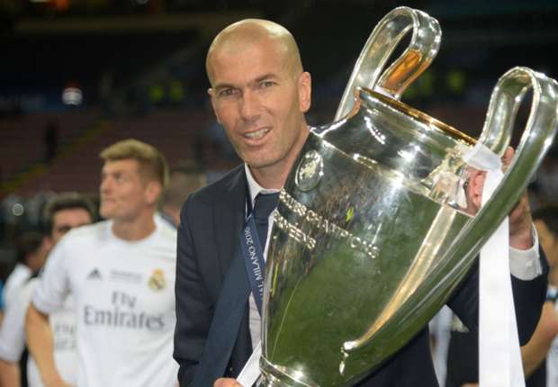 Se confirma: INIESTA le da sopas con onda a ZIDANE. (18-03-2009) - Página 38 Zinedine-zidane_i432xu2ahp7g1gj87st8czbpl
