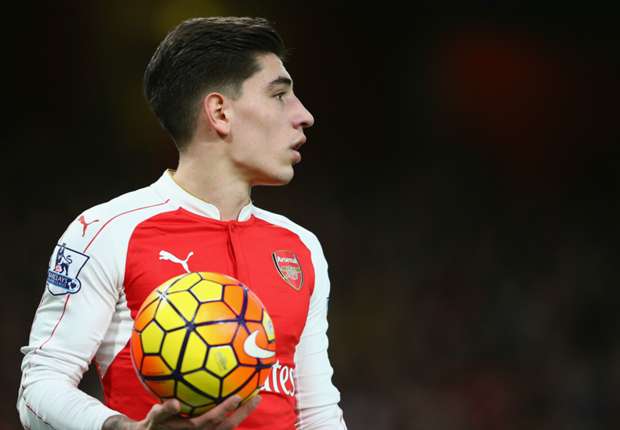 Hector Bellerin Tanggapi Dingin Minat Barcelona