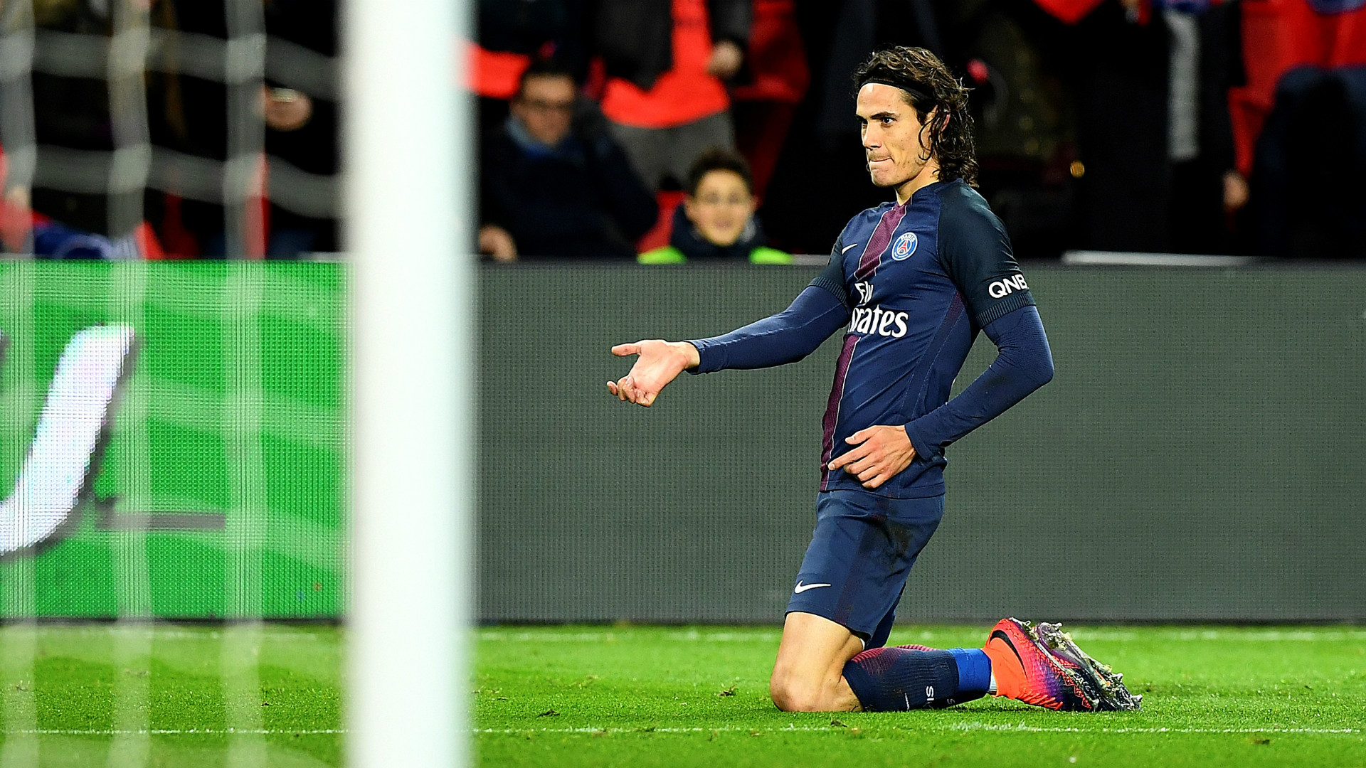 HD Edinson Cavani Paris Saint-Germain - Goal.com