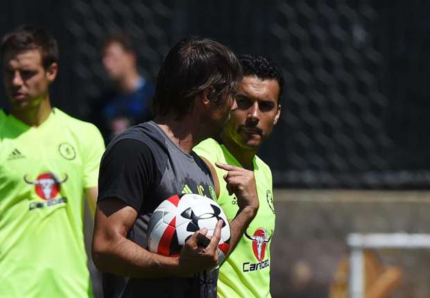 بيدرو: كونتي تفوق على جوارديولا وديل بوسكي في أمرٍ واحد!