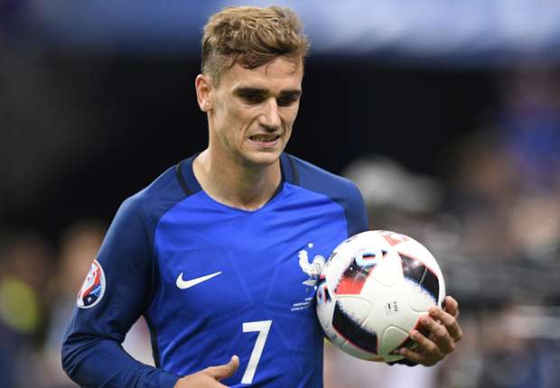RUMOURS: Chelsea to rival Man Utd for Griezmann