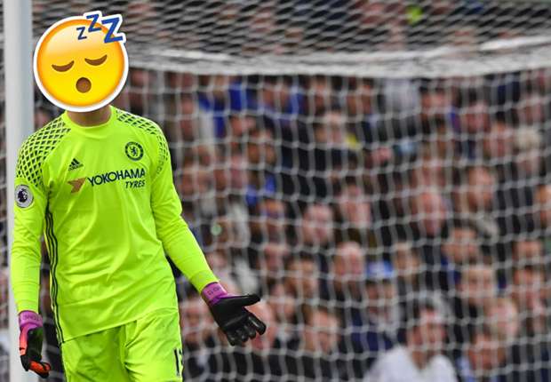 Courtois vừa chơi bóng vừa ngủ, Chelsea vẫn có chiến thắng