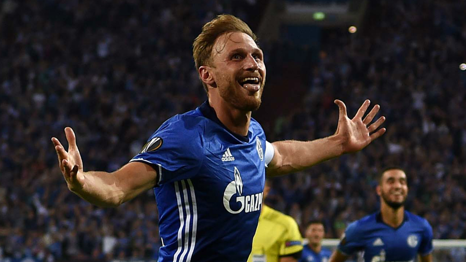 Europa League Team of the Week Howedes