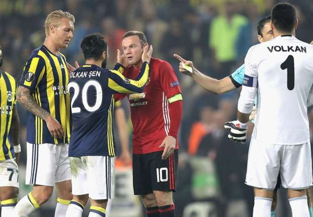 Fenerbahce 2-1 Manchester United: Mourinho's men downed in Istanbul