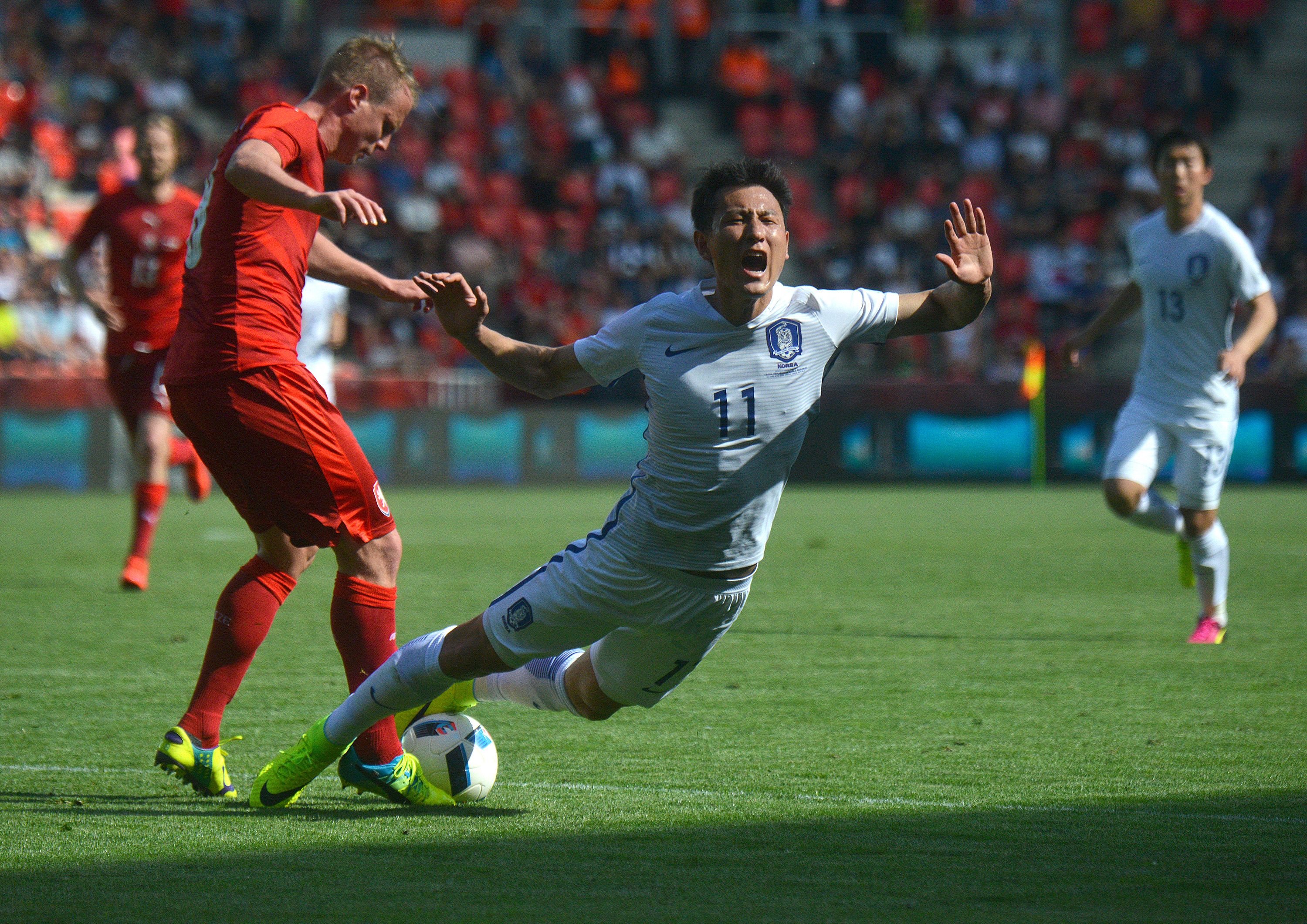 Czech Republic 1 2 South Korea Yoon And Suk Down 10 man Czechs Goal