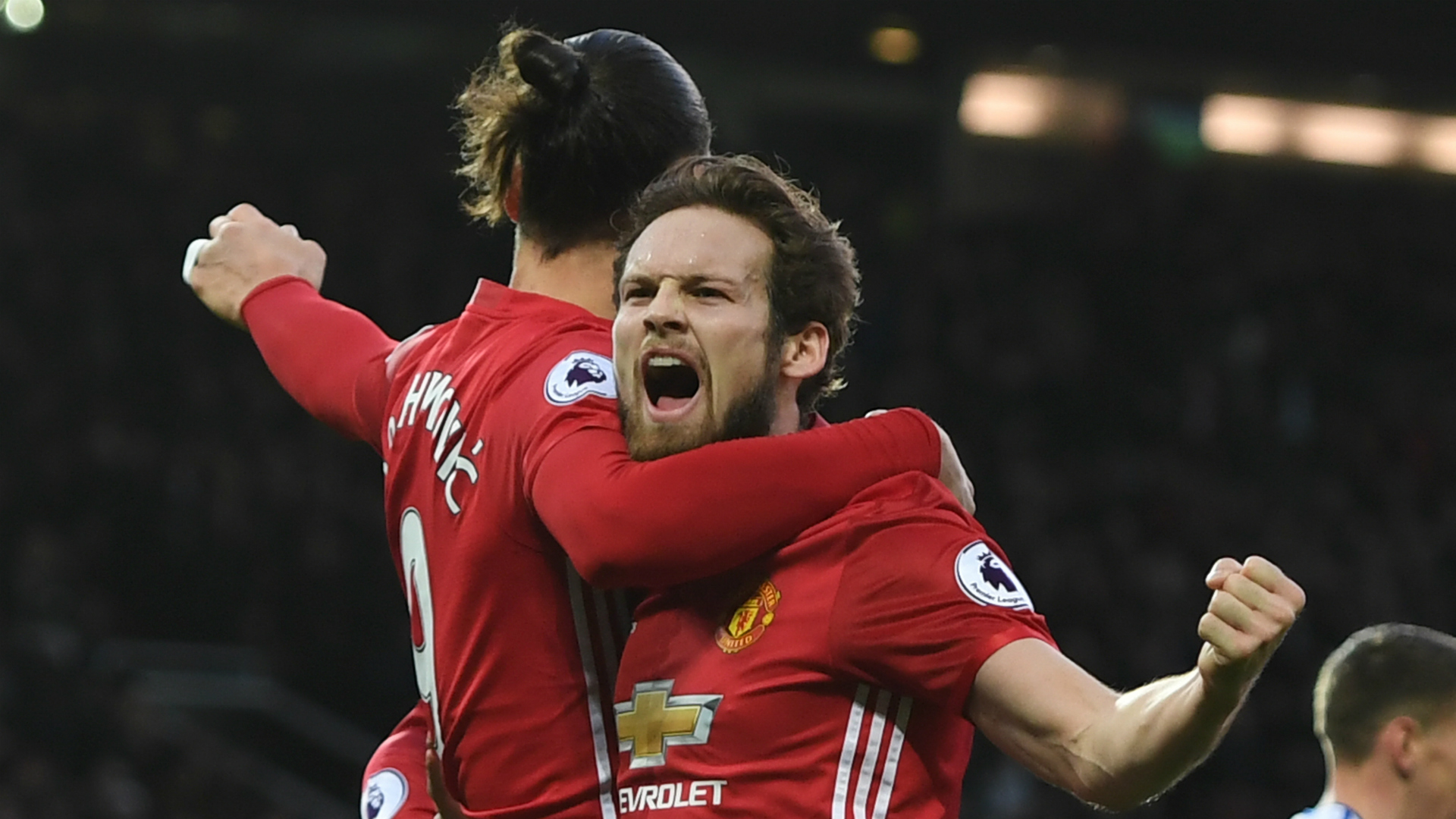 AJAX EYE BLIND SWOOP Daley-blind-manchester-united-sunderland_8jka4ha1szux1h22uxpt2aztd