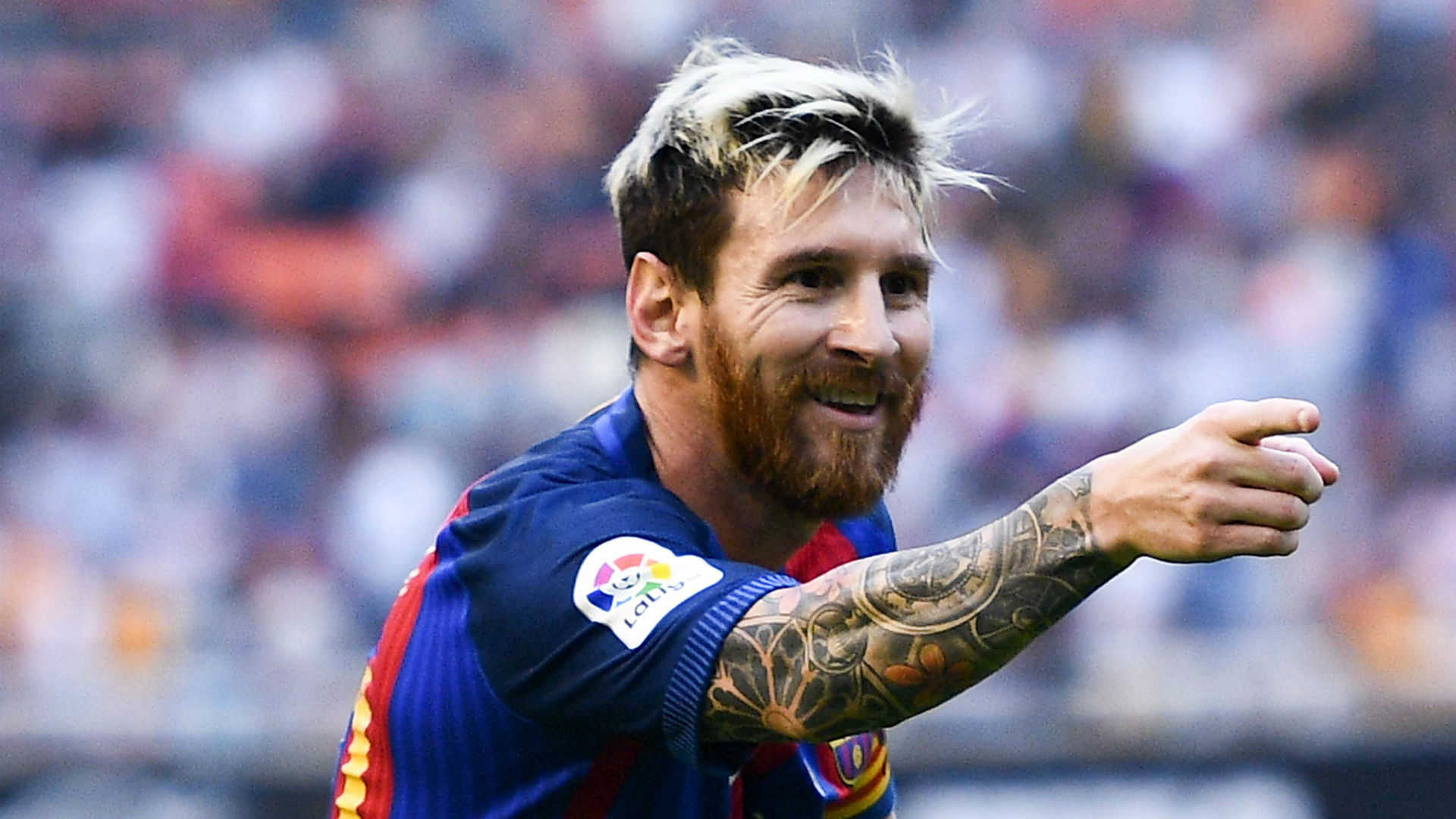 Cantona: Messi has become a \u002639;poor man\u002639;s Justin Bieber\u002639; Soccer Sporting News Cantona: Messi has become a \u002639;poor man\u002639;s Justin Bieber\u002639; Soccer Sporting News