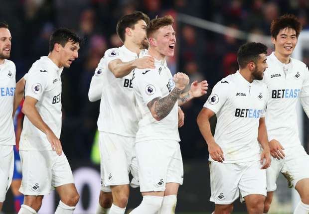 Crystal Palace 1-2 Swansea City: Rangel drags Eagles into relegation danger