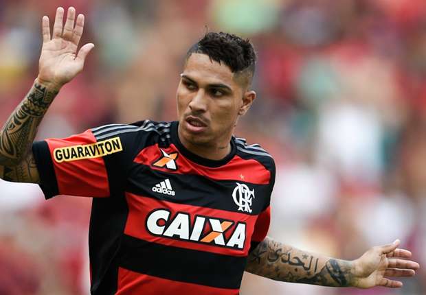 Guerrero é vaiado, sofre com marcação e tem dia para esquecer em Itaquera