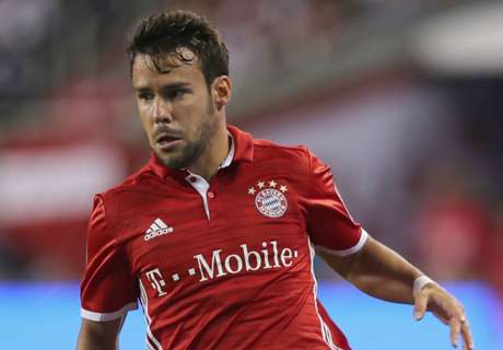 Bernat op krukken na tackle Kessié