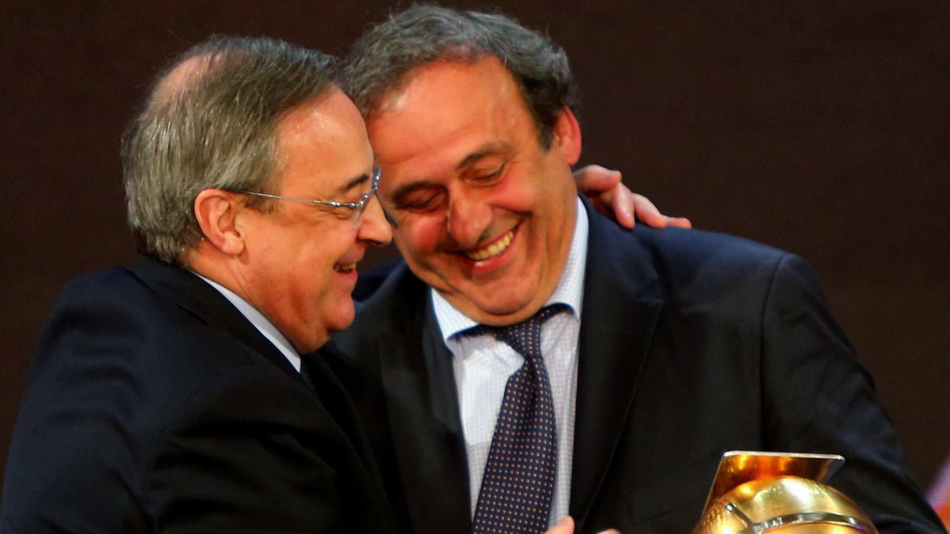 Minuto y resultado - Página 16 Michel-platini-florentino-perez-globe-soccer-awards-2014_i9gafwc2fix417wyghu7tkvw0