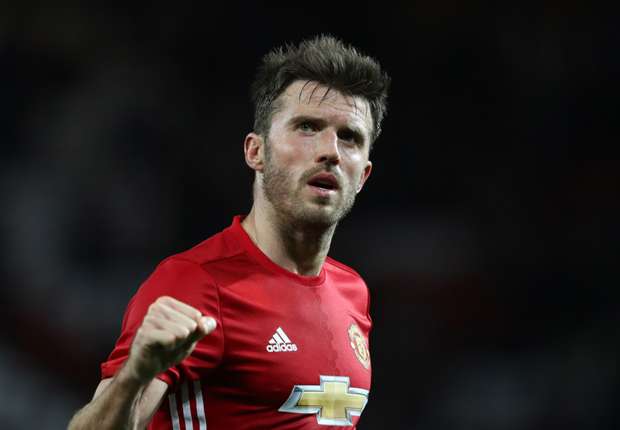 Mourinho hints at new Man Utd deal for Carrick