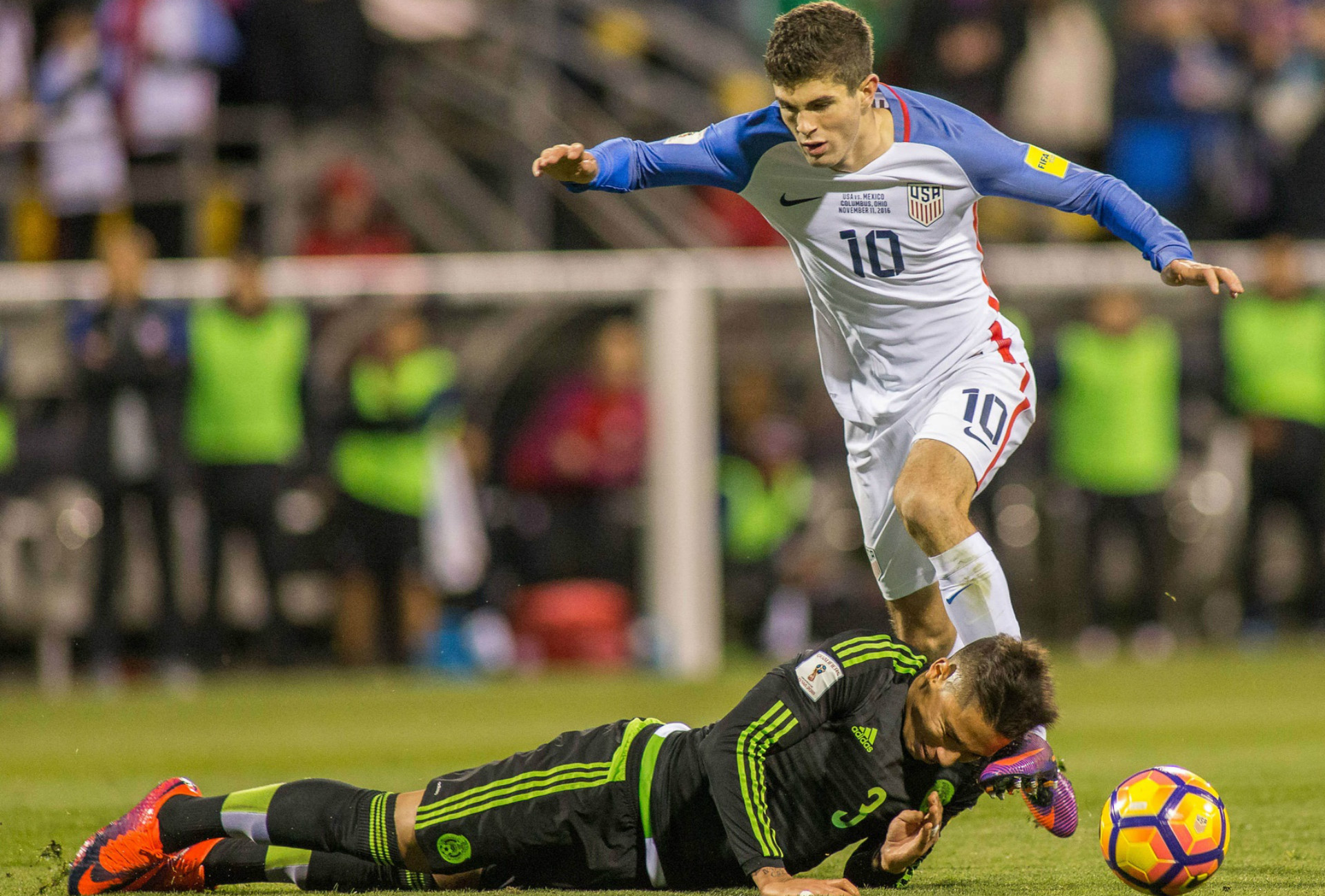 christian pulisic vs hirving lozano arsenal tottenham hotspur saingi liverpool kejar christian pulisic vs hirving lozano arsenal tottenham hotspur saingi liverpool kejar