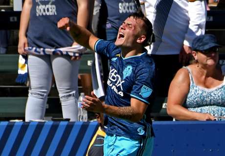 Morris shines in vital Sounders win