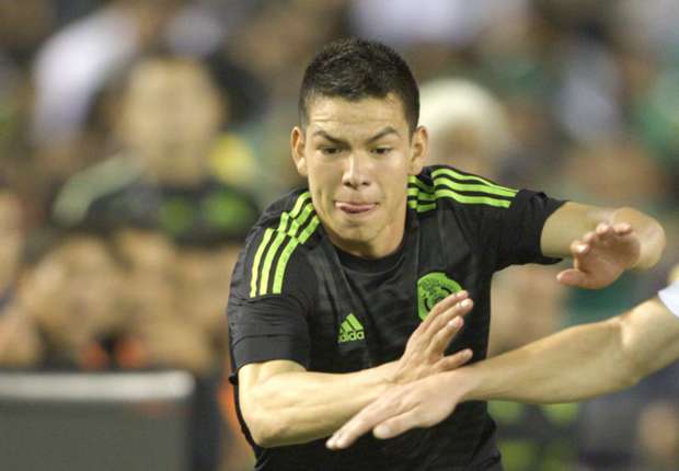 Lozano cools Manchester United links